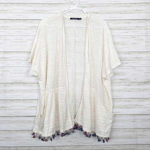Doe & Rae NWT Cream Striped Tassel Lined Kimono - Picture 2 of 8